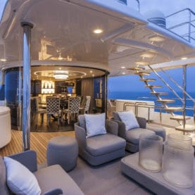 Deck luxury super yacht to hire