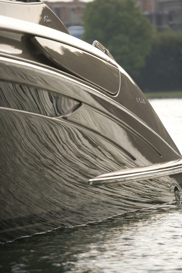 luxury yacht charter Riva Rivarama 44