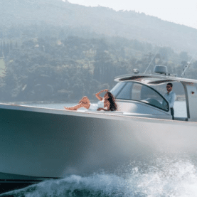 Luxury motorboat rental Saint Tropez Alen 55