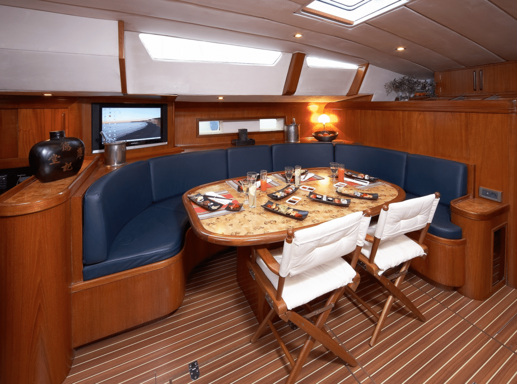Noheaa sailing yacht charter salon