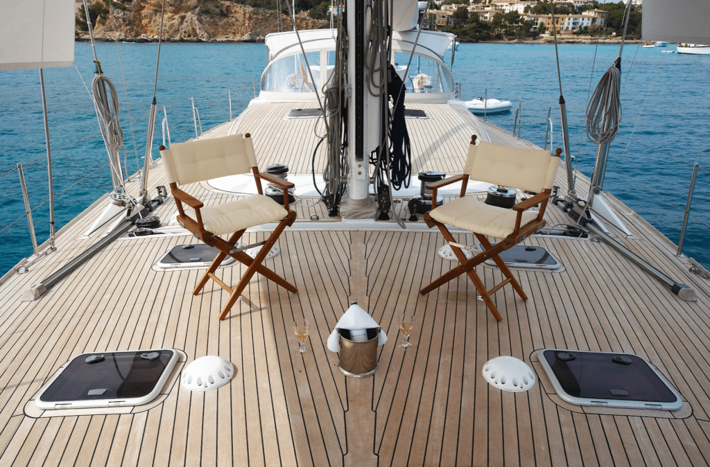 Noheaa sailing yacht main deck