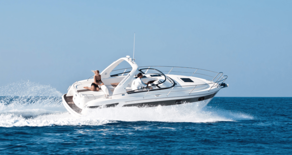 Motorboat rental Golfe Juan Bavaria 28 Sport