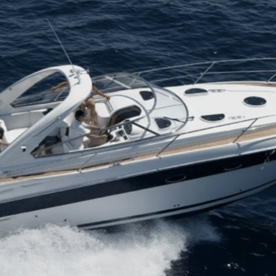 motor boat rental Golfe Juan Bavaria Sport 33