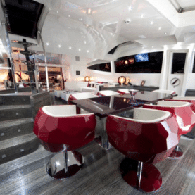 luxury yacht charter Naples