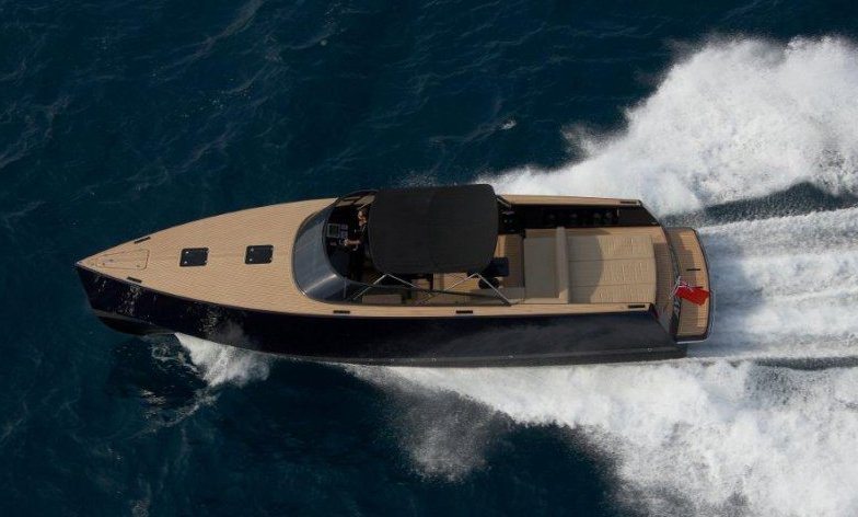 rent a VanDutch 40 motor boat to hire on the French Riviera Cannes Antibes Saint Tropez Monaco