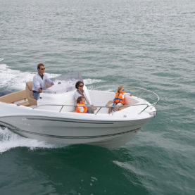 Rent a boat Cannes, day boat hire in Cannes and on the French Riviera