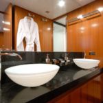 Yacht Canados 86 bathroom