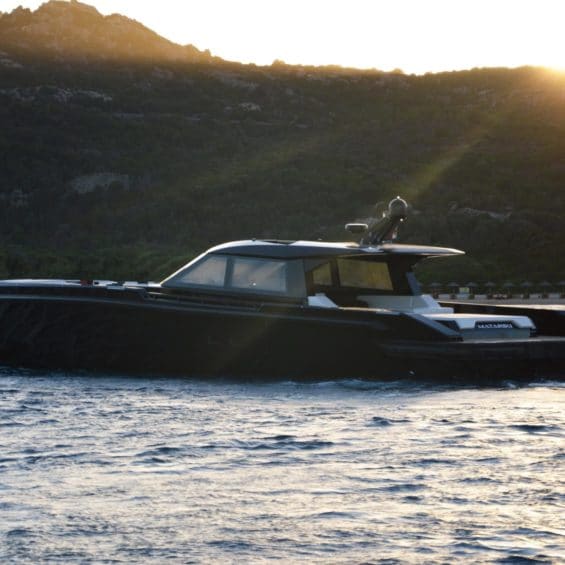 luxury chase boat rental French Riviera