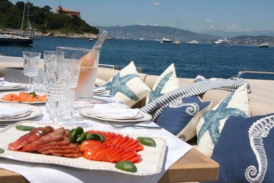yacht charter Sunseeker Cannes