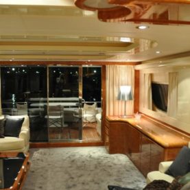 Yacht Riva opera 80 interior