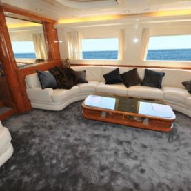Yacht Riva opera 80 living area