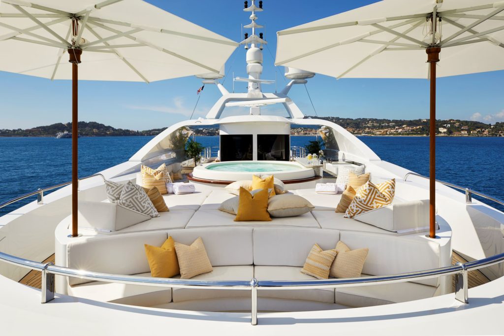 Yacht Andreas L jacuzzi