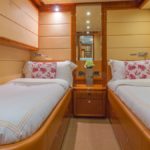 Cinque Mare Ferretti 88 twin guest cabin
