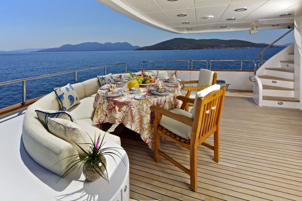 Siar Moschini O'Rion Charter Yacht aft dining