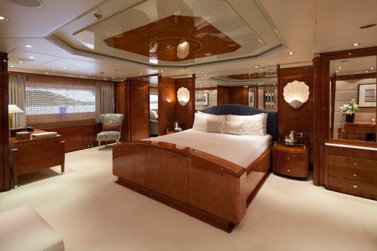 Benetti charter yacht Starfire master