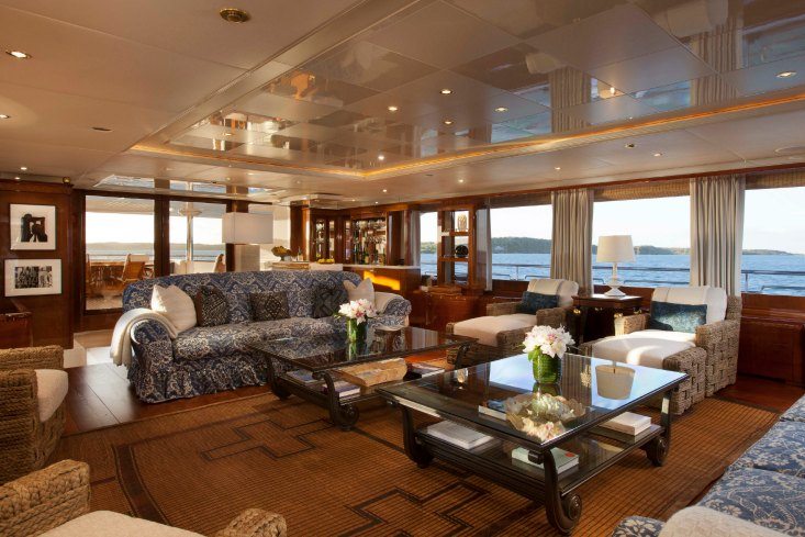 Benetti charter yacht Starfire salon