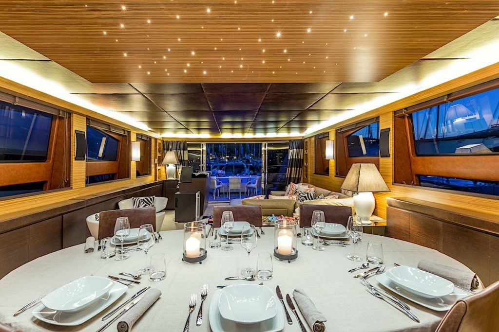 Porto Cervo yacht rental dining