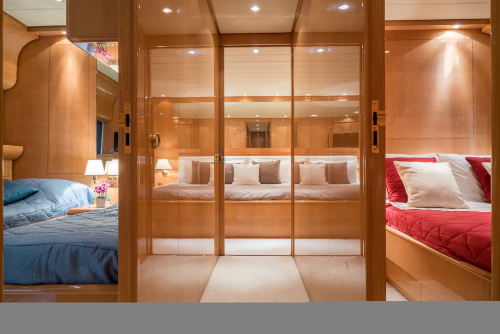 Superyacht Romachris in Greek - bedrooms