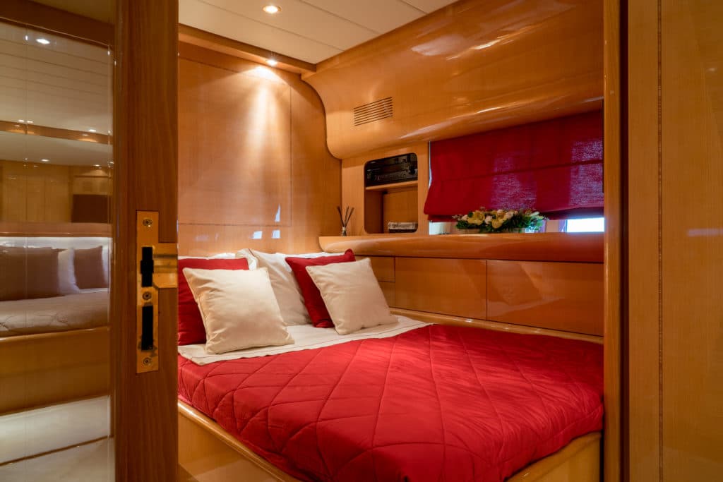 Superyacht Romachris in Greek - bedroom