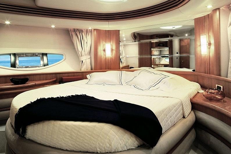 Bedroom in Yacht
