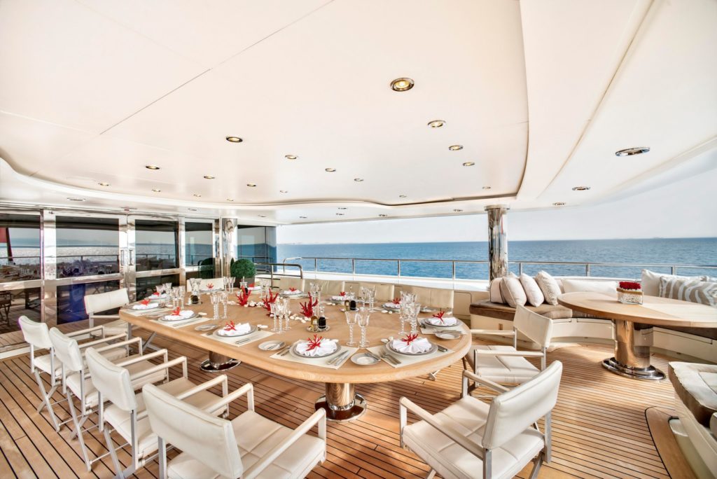superyacht Light Holic - Exterior Dining Area