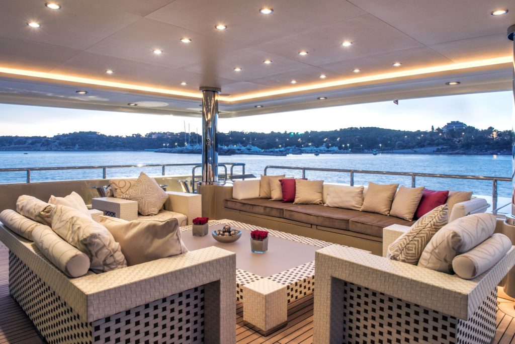 superyacht Light Holic - Exterior Sitting Area