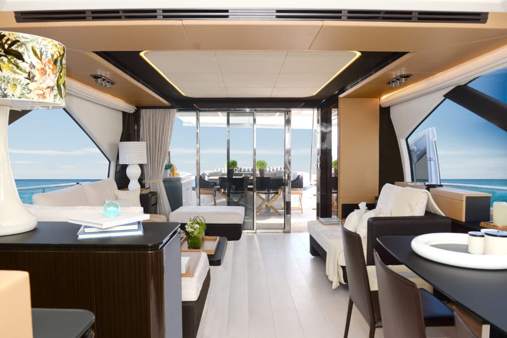 Motor yacht Makani - salon