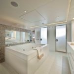 superyacht Light Holic - Master Cabin Bathroom