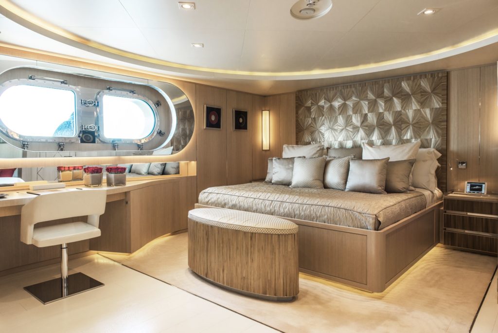 superyacht Light Holic - Executive Guest Cabin