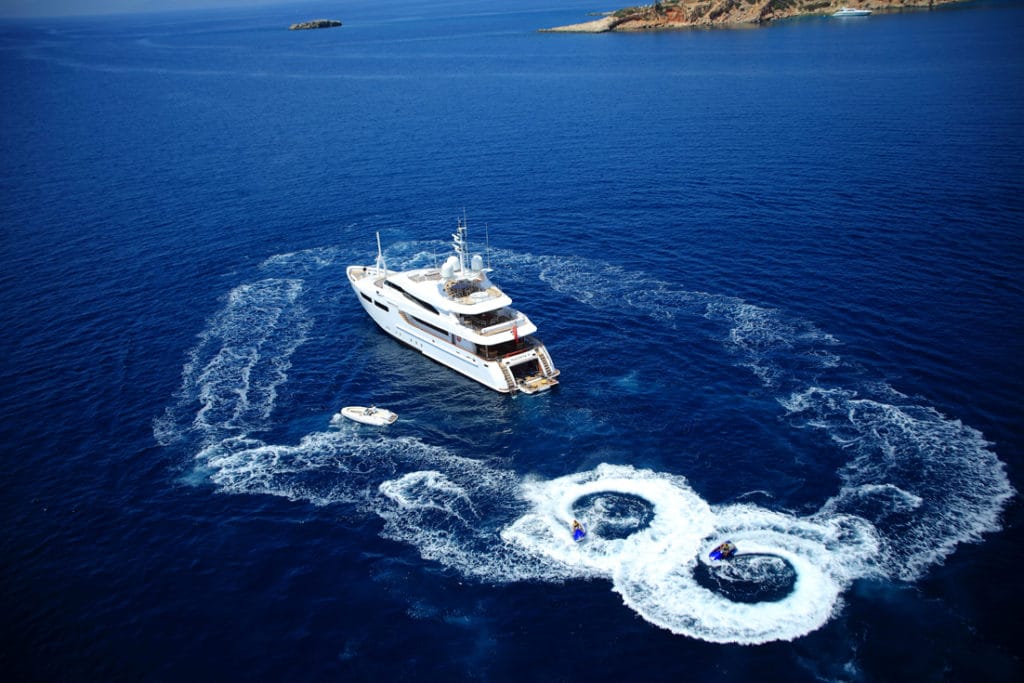 Motor yacht Magenta M