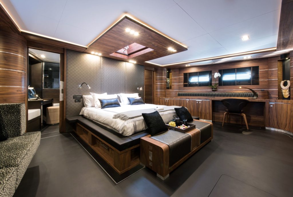 Sailing yacht Rox star - master cabin