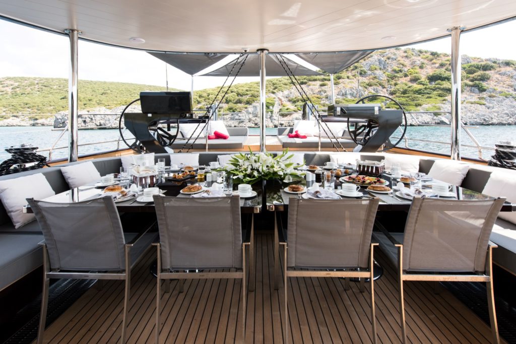 Sailing yacht Rox star - dinner table