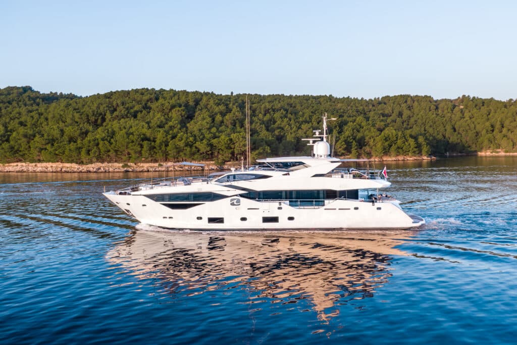 noroader-sunseeker-yacht-charter