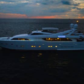 mambo-yacht-charter