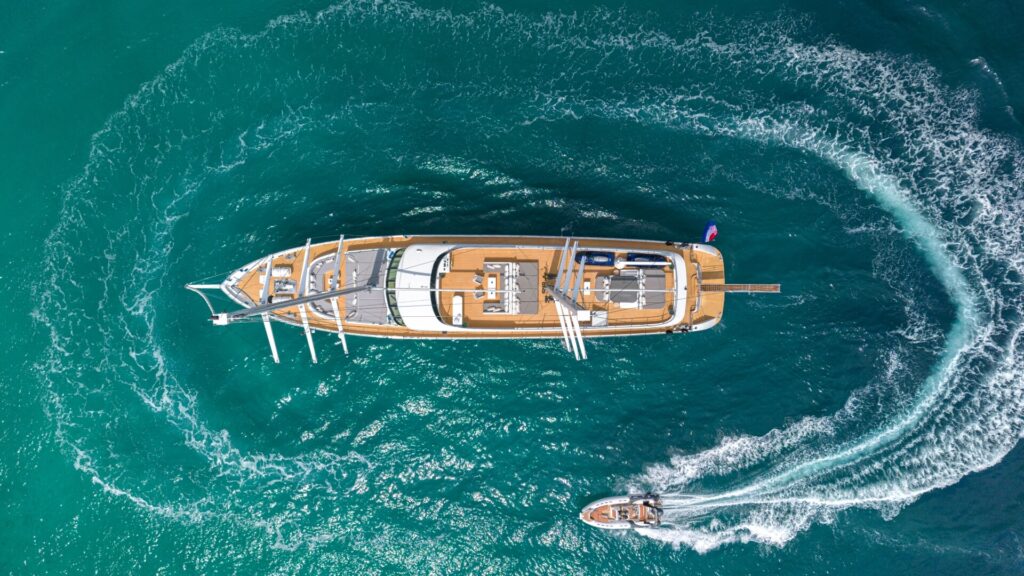 aurum-sky-yacht-charter