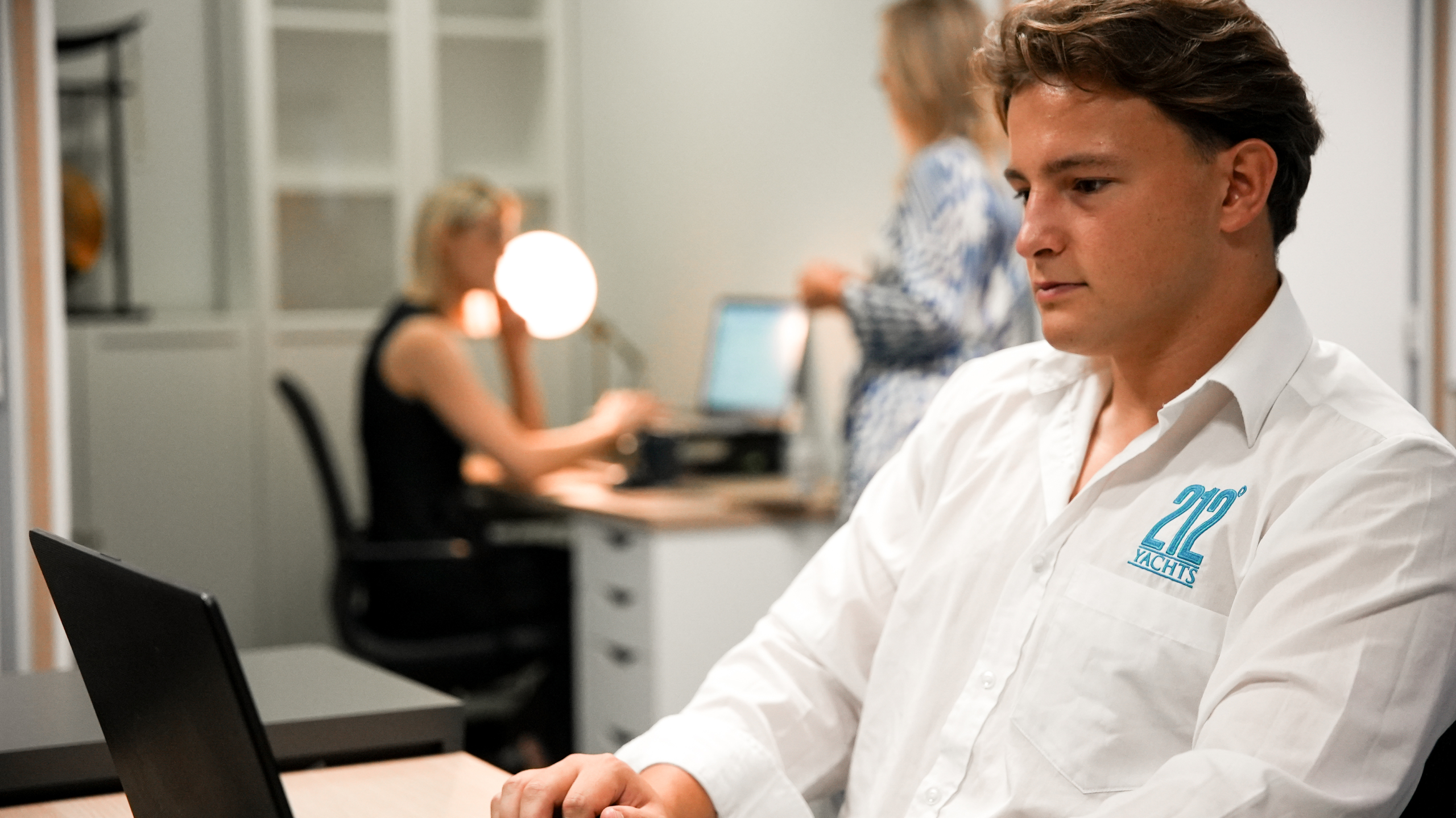 212-yachts-top-luxury-yacht-charter-brokerage